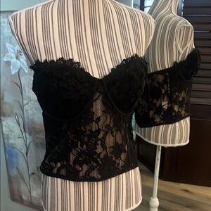 🛑 1 hour sale. NWT. Express. Size 14. Black Lace Bustier Corset Top